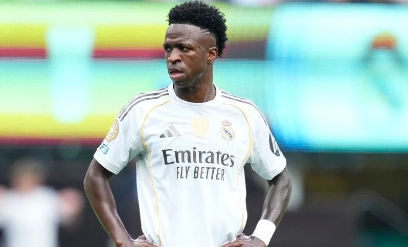 Real Madrid lên kế hoạch chiêu mộ Erling Haaland thay thế Vinicius vào năm 2026