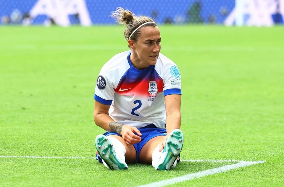 Lucy Bronze chơi Euro 2025 với chân gãy và vẫn vô địch cùng tuyển nữ Anh