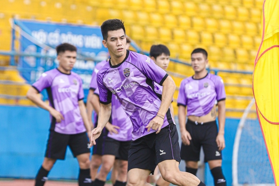Nguyễn Tiến Linh chính thức chia tay Becamex TP.HCM trước thềm V.League 2025/26